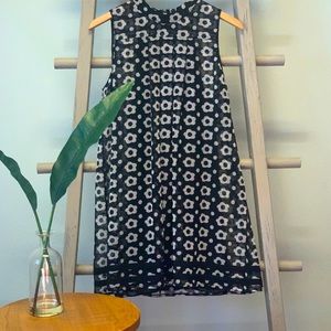 Ladies mod black and white dress